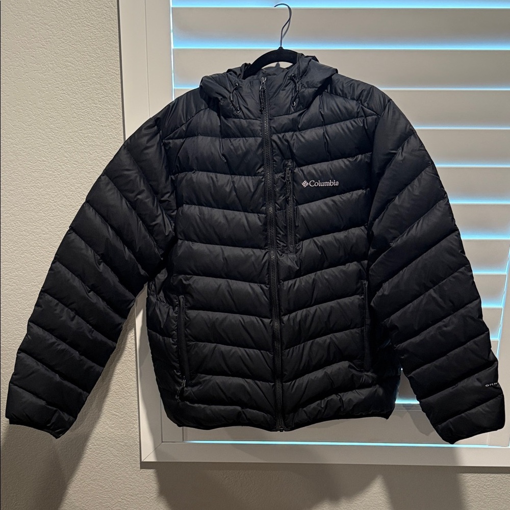 Columbia Men's Black Hooded Puffer Jacket
